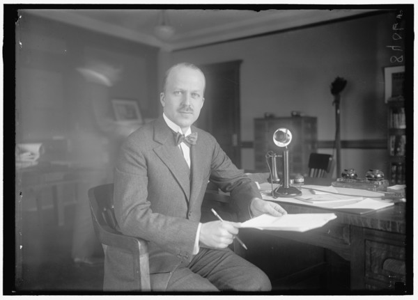 Walter S. Gifford, between 1914 and 1918. Creator: Harris & Ewing.
