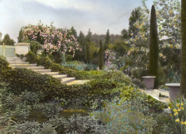 James Kennedy Moffitt house, 86 Sea View Avenue, Piedmont, California, 1917. Creator: Frances Benjamin Johnston.