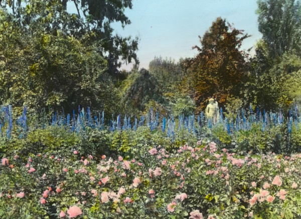 Newmar, Senator George Almer Newhall house, 1761 Manor Drive, Hillsborough, California, 1917. Creator: Frances Benjamin Johnston.