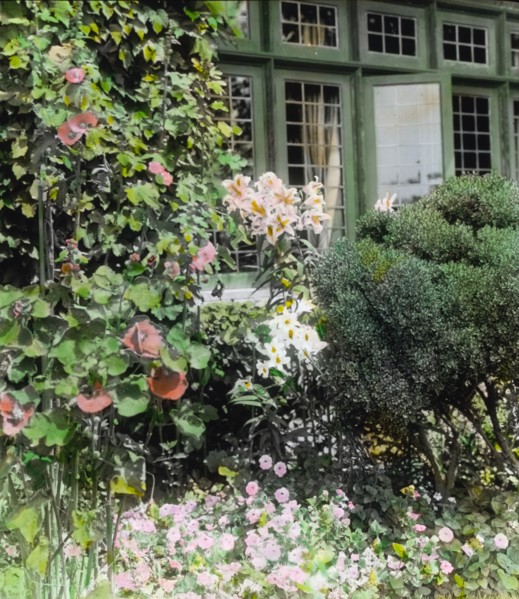 Dr. Peter Brown Wyckoff house, Gin Lane, Southampton, New York, 1914. Creator: Frances Benjamin Johnston.