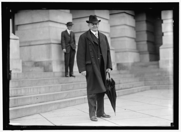 Oscar W. Underwood, between 1910 and 1917. Creator: Harris & Ewing.