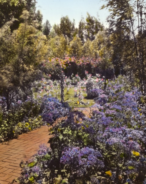 Senuelo, Edward Ditmars Wetmore house, 1050 Channel Drive, Montecito, California, 1917. Creator: Frances Benjamin Johnston.