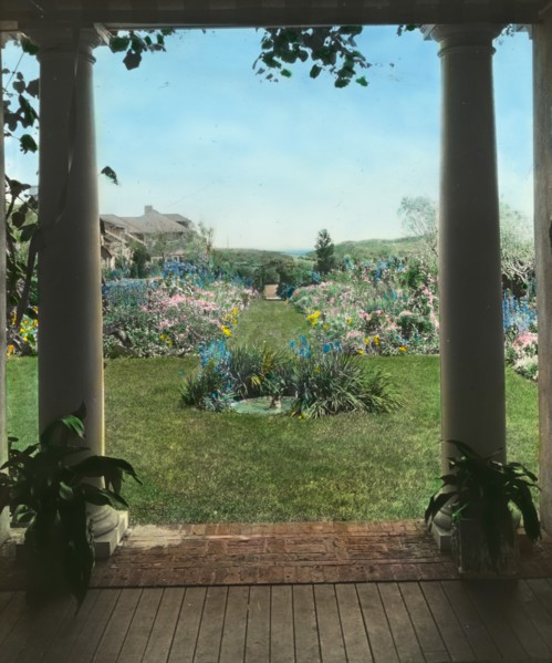Dr. Frederick Kellogg Hollister house, Lily Pond Lane, East Hampton, New York, c1915. Creator: Frances Benjamin Johnston.