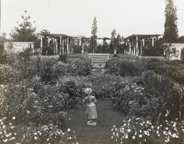 Barberrys, Nelson Doubleday house, Mill Neck, New York, 1921. Creator: Frances Benjamin Johnston.