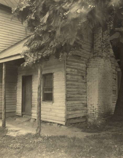 Ferry farm, original office building, between 1925 and 1929. Creator: Frances Benjamin Johnston.