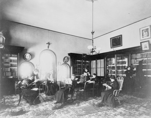 Students reading in library at Georgetown Visitation..., Washington, D.C., between 1890 and 1910(?). Creator: Frances Benjamin Johnston.