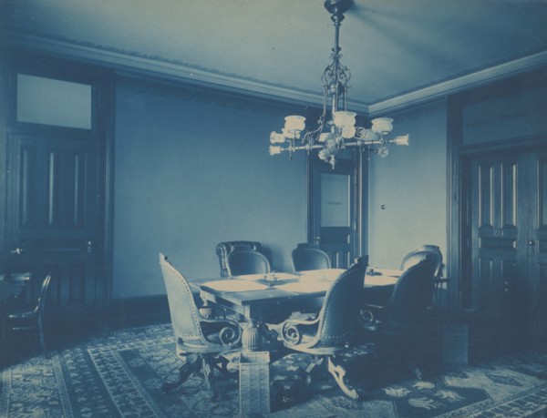 Office in the Sun Building, 1317 F St., N.W., Washington, D.C., between 1890 and 1950. Creator: Frances Benjamin Johnston.