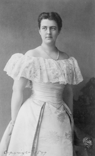 Mrs. Frances Folsom Cleveland, three-quarter-length portrait, standing, facing left, c1897. Creator: Frances Benjamin Johnston.