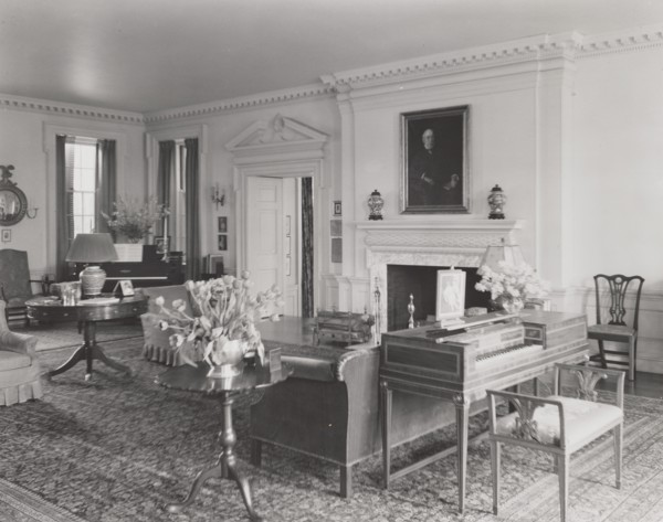 The Rocks, home of Mr. & Mrs. Pierre Gaillard - Living Room w / fireplace, between 1926 and 1950. Creator: Frances Benjamin Johnston.
