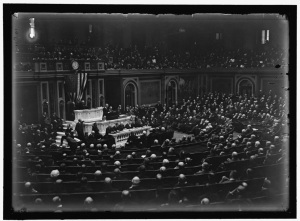 Woodrow Wilson before Congress, between 1913 and 1918. Creator: Harris & Ewing.