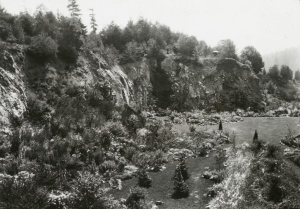 Benvenuto, Robert Pim Butchart house, 800 Benvenuto Avenue, Central Saanich..., Canada, 1923. Creator: Frances Benjamin Johnston.
