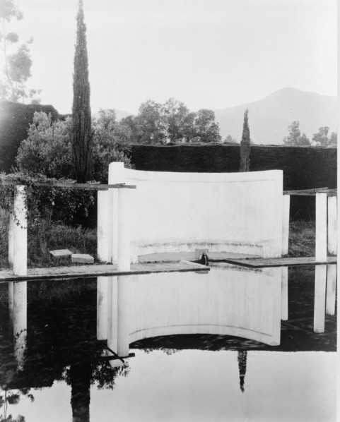 El Fureidis, James Waldron Gillespie house, Parra Grande Lane, Montecito, California, 1917. Creator: Frances Benjamin Johnston.