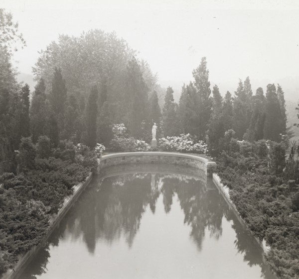 Killenworth, George Dupont Pratt house, Glen Cove, New York, c1918. Creator: Frances Benjamin Johnston.