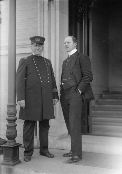 British Commission To U.S. - Inspector D.O. O'Donnell Talking To D.C. Policeman, 1917.