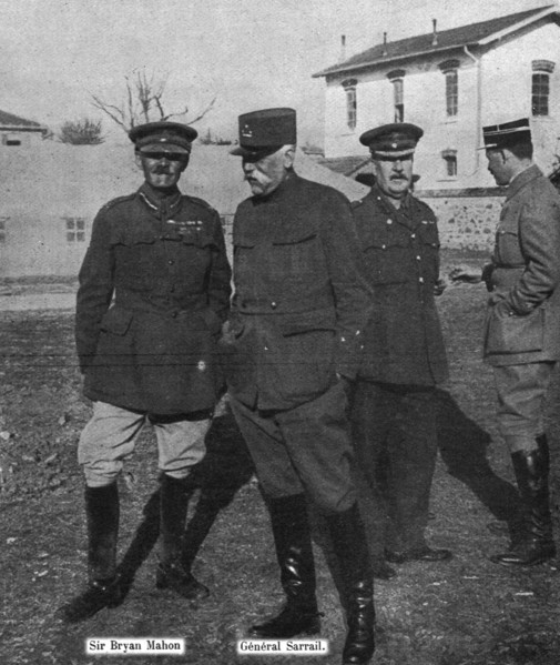 ''Le general Sarrail, commandant en chef, et le general anglais Mahon.', 1916. Creator: Hubert Jacques.