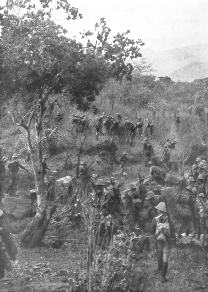 'La conquete des colonies Africaines de l'Allemagne; troupes britanniques en marche..., c1915. Creator: Unknown.