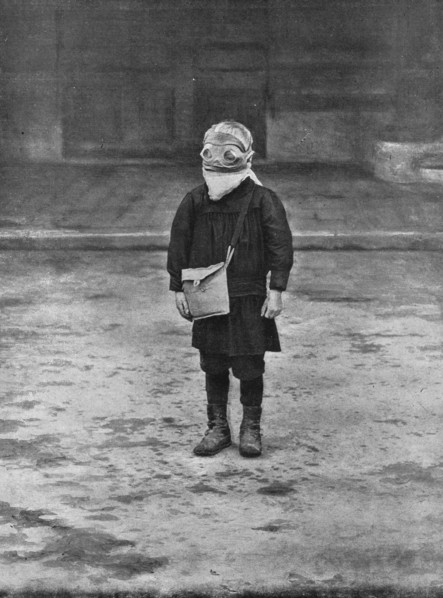 'Un petit ecolier de Reims; comment, dans une ville ouverte, il faut proteger les enfants..., 1916. Creator: Unknown.