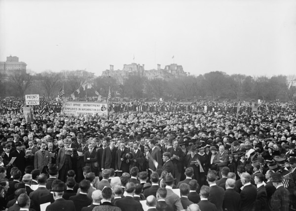 Liberty Loan Crowds, 1917.