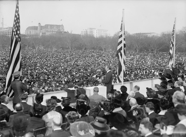 Liberty Loan Crowds, 1917.