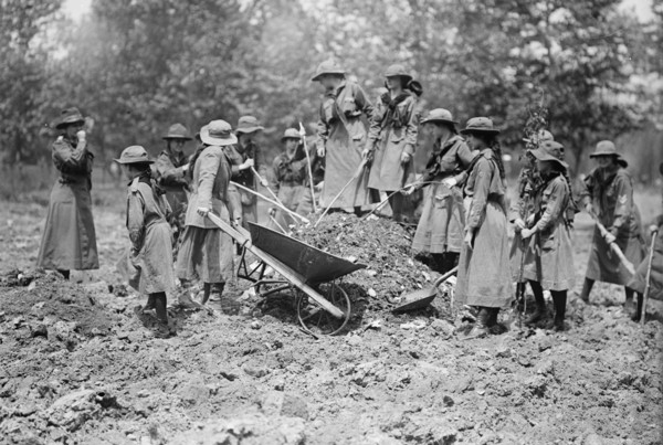 National Emergency War Gardens Com. - Girl Scouts Gardening at D.A.R., 1917.