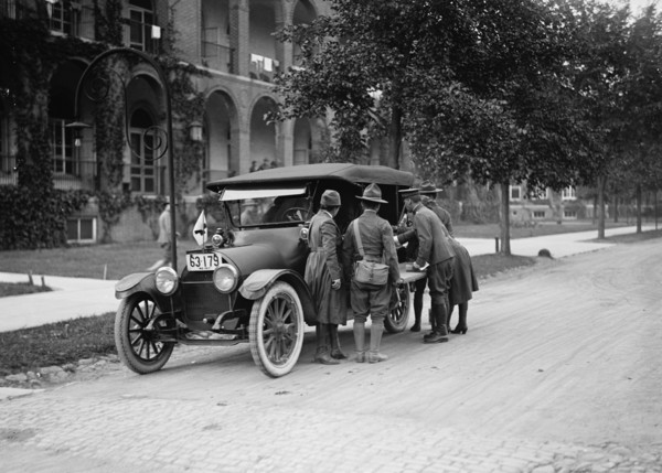 Red Cross Motor Corps - Groups, 1917.