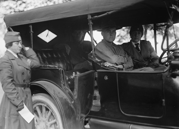 Red Cross Motor Corps - Groups, 1917.