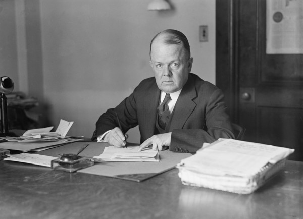 Woolley, Robert W., Commissioner, I.C.C.; Director of Mint; Director of Publicity, 1st Liberty Loan, 1917.