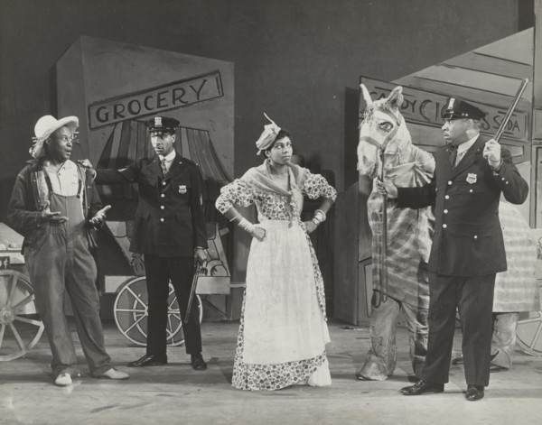 Doe Doe Green, Lester Palmer, Sybil Moore, "Aggie", and Clifton Davis, 1937.