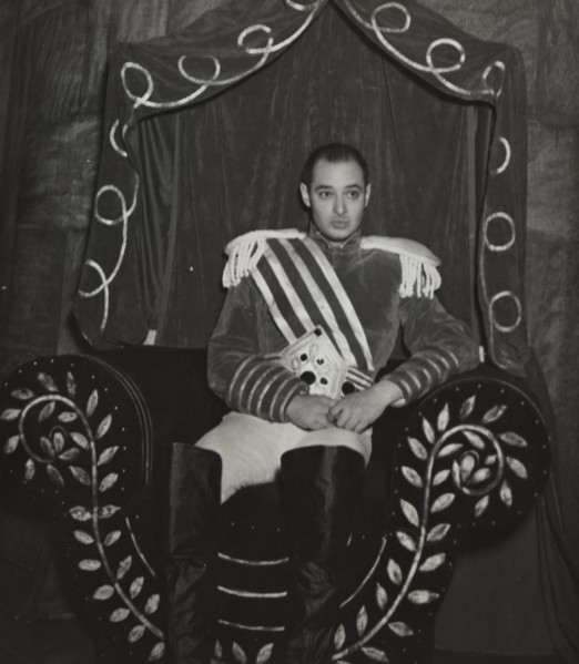 Jack Carter as Macbeth, 1936-04 - 1936-07.