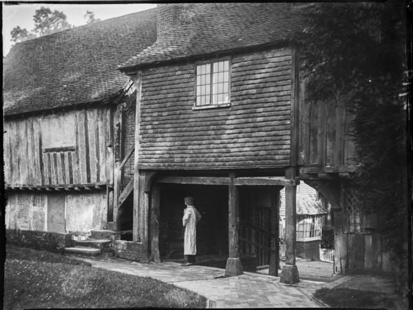 Leicester Square, Penshurst, Sevenoaks, Kent, 1911. Creator: Katherine Jean Macfee.