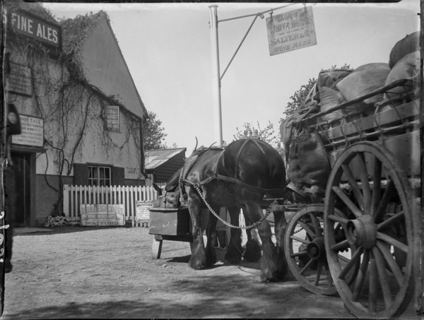 The White Horse, Rickmansworth Road, Chorleywood, Three Rivers, Hertfordshire, 1915. Creator: Katherine Jean Macfee.