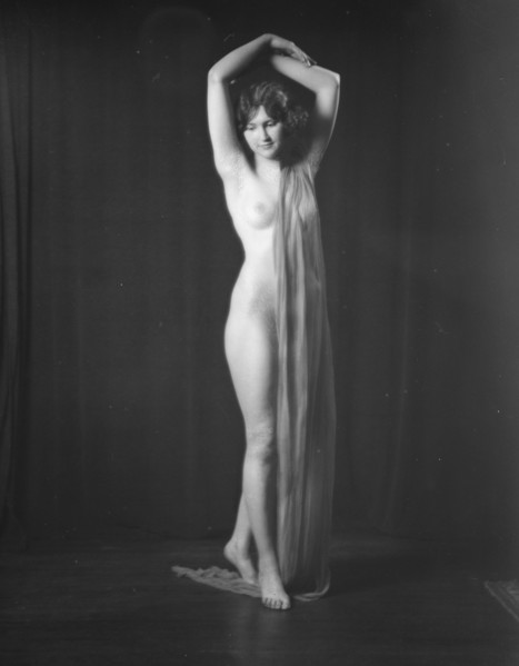Neyder, Miss, 1923 July 6. Creator: Arnold Genthe.