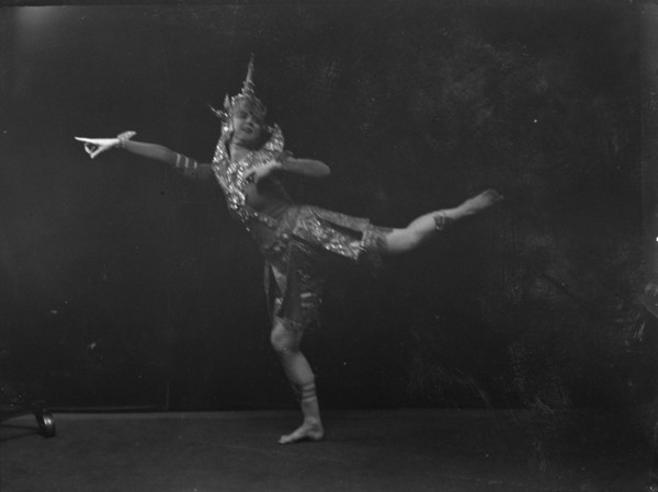 St. Denis, Ruth, 1919 Feb. 11. Creator: Arnold Genthe.