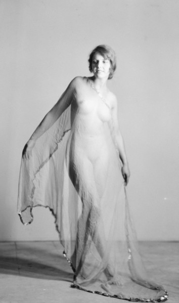 Braggiotti, Francesca, Miss, 1927 Creator: Arnold Genthe.