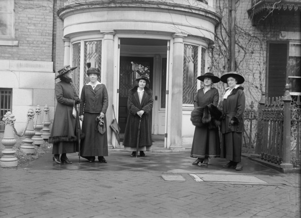 Woman Suffrage - Headquarters, 1917. Creator: Harris & Ewing.