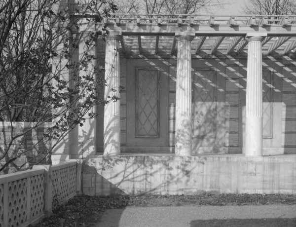 Untermeyer [i.e. Untermyer] garden, 1917 Creator: Arnold Genthe.
