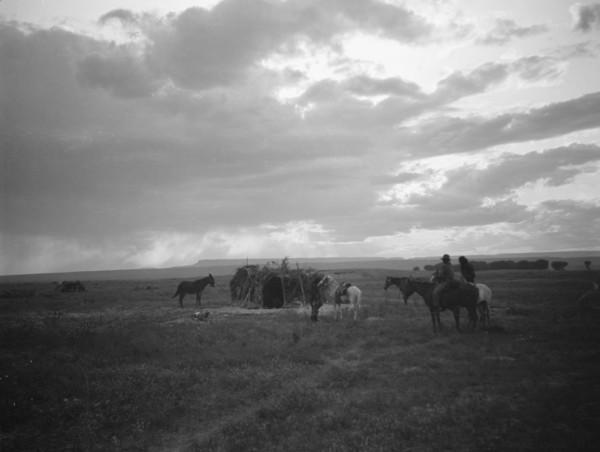 Acoma, New Mexico area views, between 1899 and 1928. Creator: Arnold Genthe.