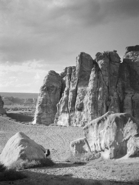 Acoma, New Mexico area views, between 1899 and 1928. Creator: Arnold Genthe.