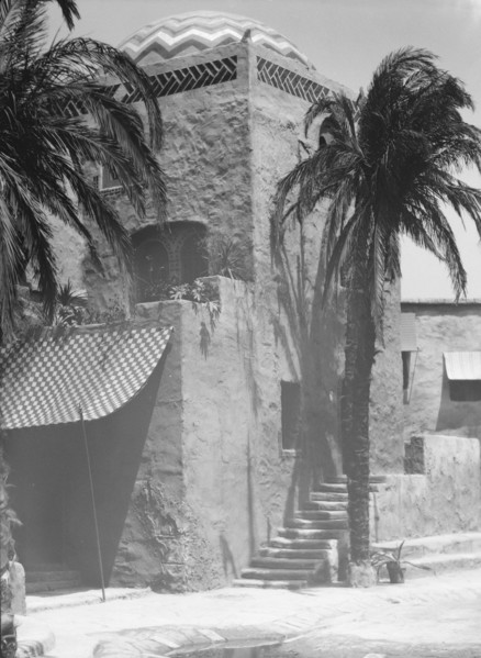 Unidentified building, possibly associated with Cecil DeMille, between 1911 and 1942. Creator: Arnold Genthe.