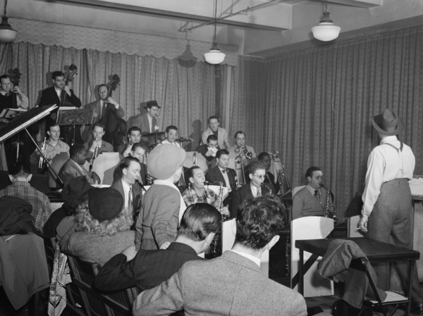 Portrait of Brick Fleagle and Sandy Williams, Nola's, New York, N.Y., ca. Feb. 1947. Creator: William Paul Gottlieb.