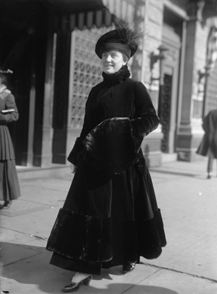 Mary Roberts Rinehart, Mrs. Stanley M. Rinehart-Fiction Writer. Snap, 1915. Creator: Harris & Ewing.