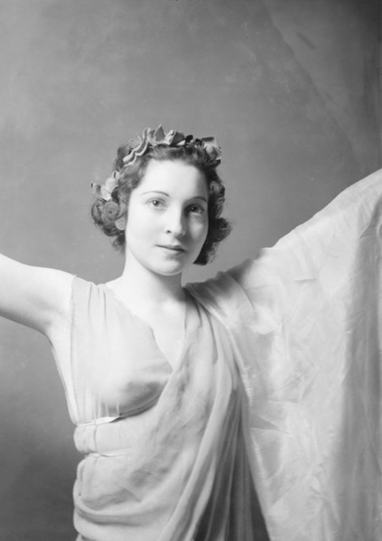 Dolin, Hortense, portrait photograph, 1935 May. Creator: Arnold Genthe.
