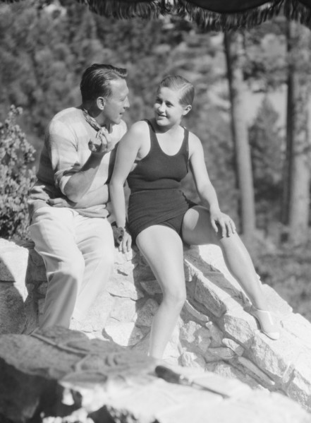 Lee, Margaret, Miss, and unidentified man, seated outdoors, 1927 Creator: Arnold Genthe.
