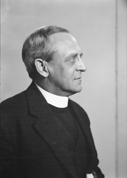 Silver, Percy, portrait photograph, 1924 Apr. Creator: Arnold Genthe.