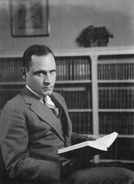 Tompkins, B.A., Mr., portrait photograph, 1925 Apr. Creator: Arnold Genthe.