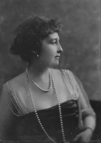 Byrne, James, Mrs., portrait photograph, 1917 June 2. Creator: Arnold Genthe.