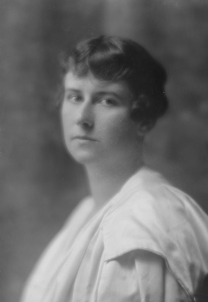 Cisco, John Jay, Mrs., portrait photograph, 1915 June 22. Creator: Arnold Genthe.