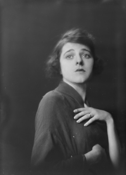 Gervais, Lucille, Mme., portrait photograph, 1917 Oct. 15. Creator: Arnold Genthe.