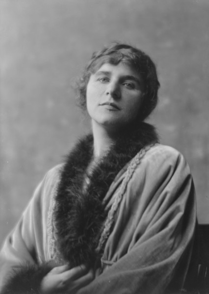 Herzog, Miss, portrait photograph, not before 1916. Creator: Arnold Genthe.
