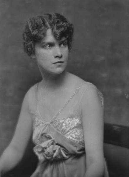 Kennedy, Shaw, Miss, portrait photograph, 1916 or 1917. Creator: Arnold Genthe.